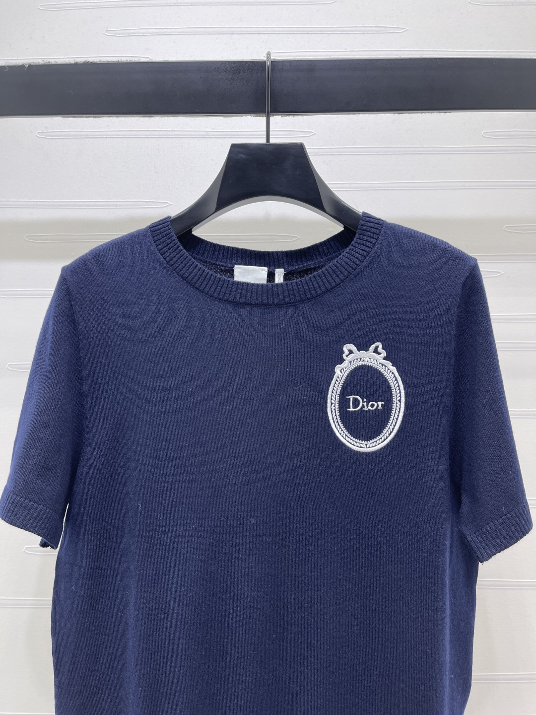 Women's short sleeves